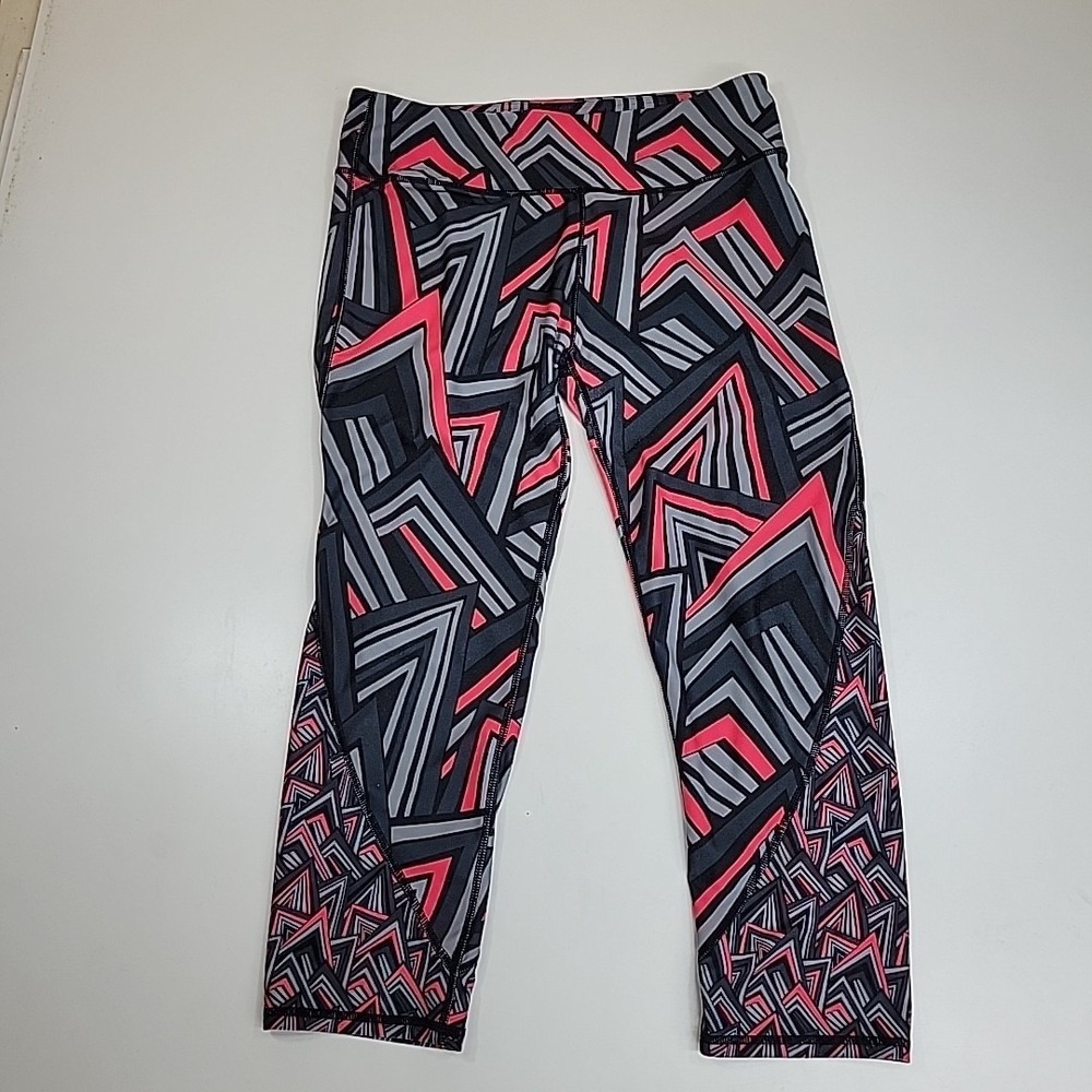 Women's Fabletics Yoga Capri Pant Size Medium Power Hold Activewear Comfy Casual